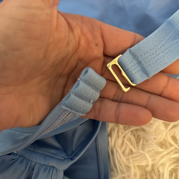 New sparkly blue bikini with flowy Bandeau top - Picture 6 of 7